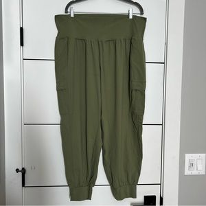 Athleta Salutation Cargo Jogger